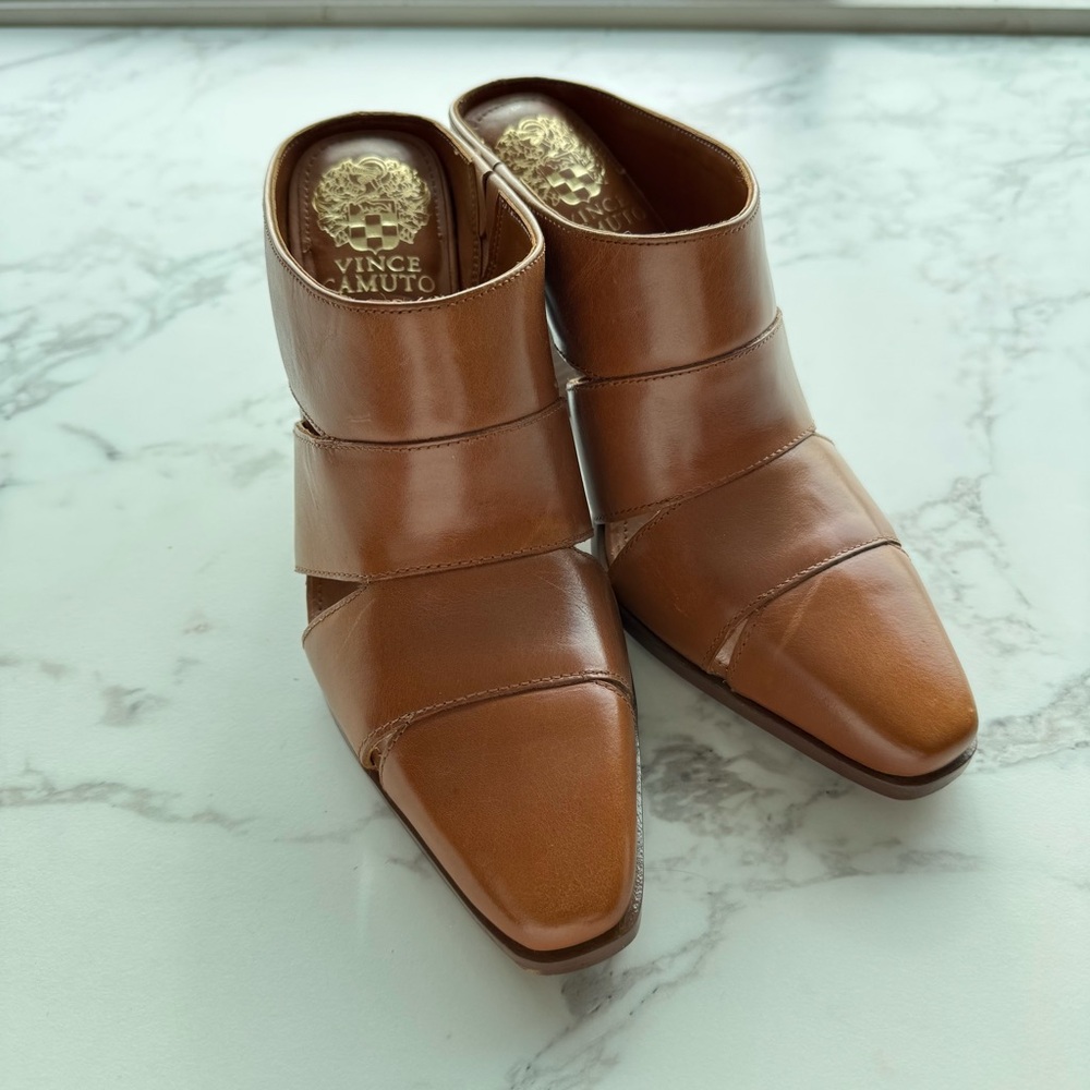 Vince Camuto Aimie Mules